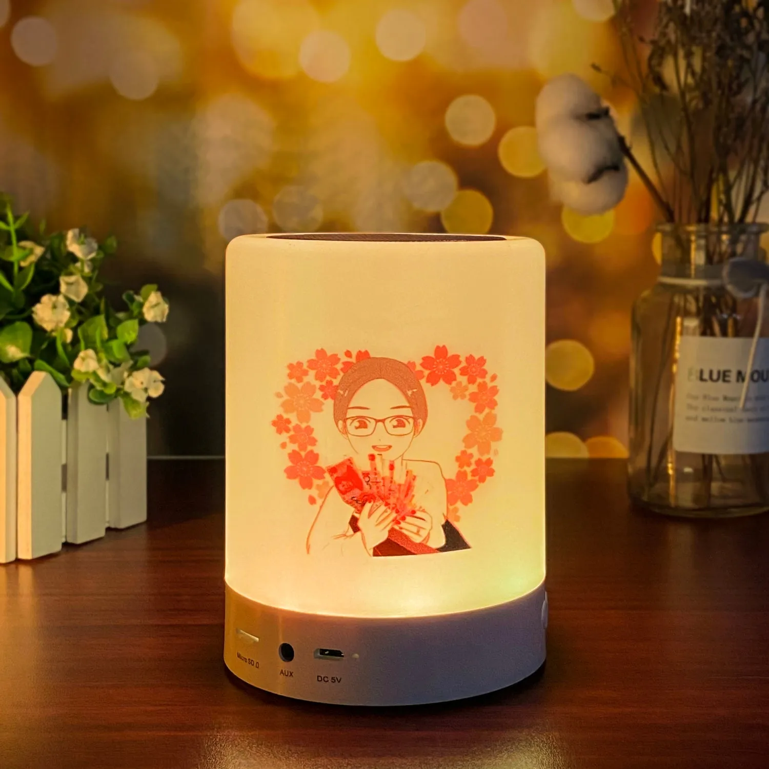 Rachvid Wears Cylindrical Bluetooth Portable Speaker Lamp LED Light