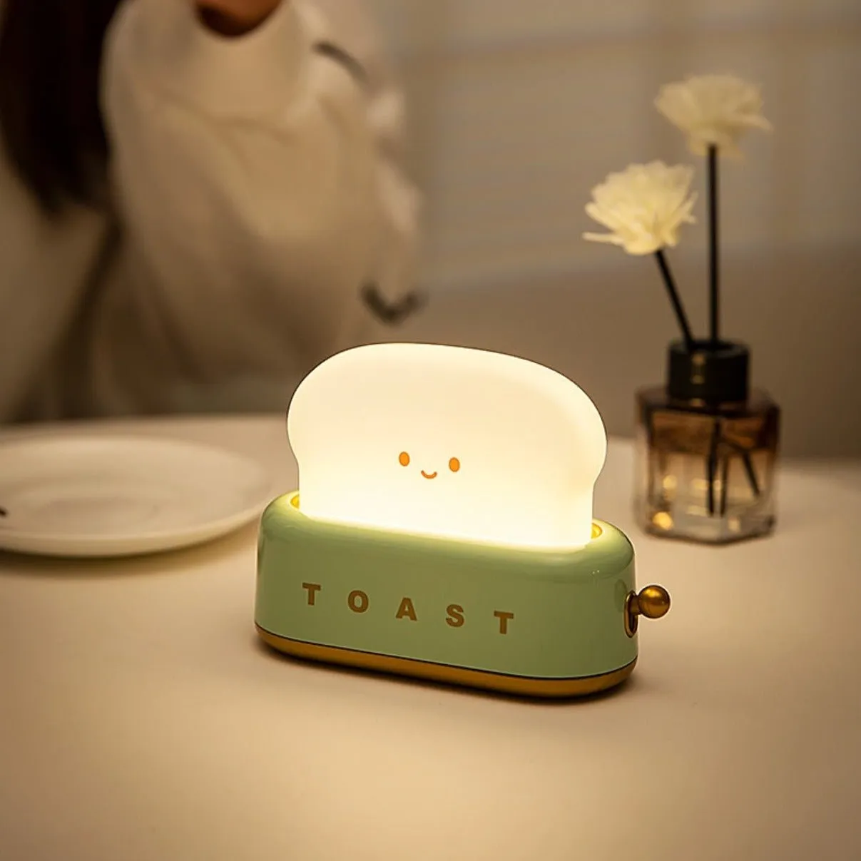 Toast Night Light Table Lamp